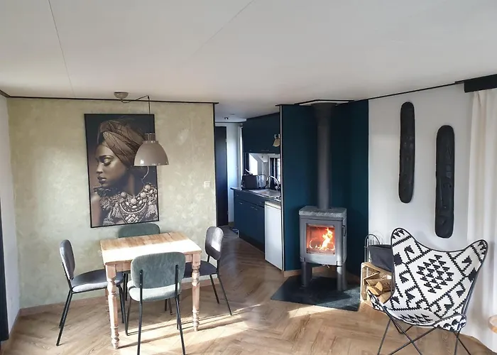 Vintage Chalet Fereale II